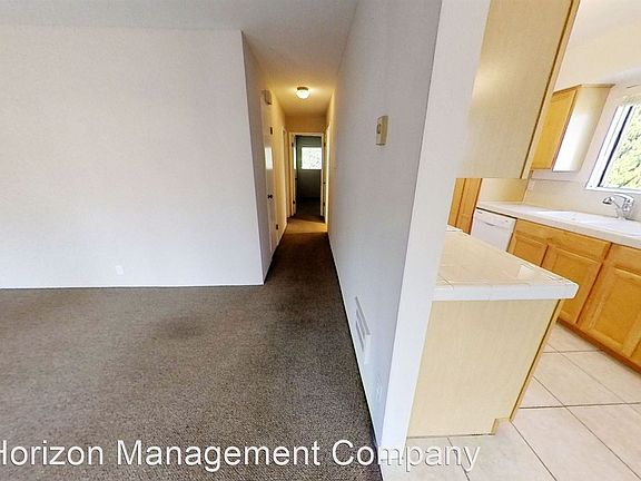 3rd image of 121 Burton Cir APT 3