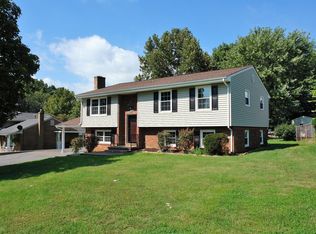 5214 Quail Hollow Cir, Roanoke, VA 24019