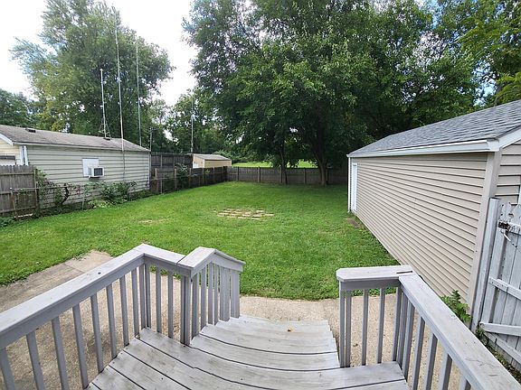 5th image of 2116 Brentwood St