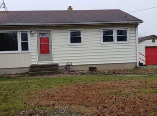 9301 E 3000n Rd, Momence, IL 60954