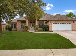 1242 Loma Verde Dr, New Braunfels, TX 78130