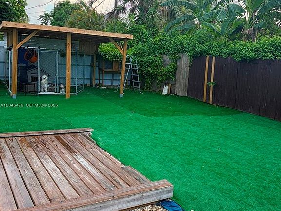 4th image of 4301 NW 59th Ct