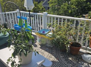 19 Hilliard St #3, Cambridge, MA 02138