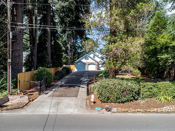 2nd image of 3905 Rivercrest Dr N