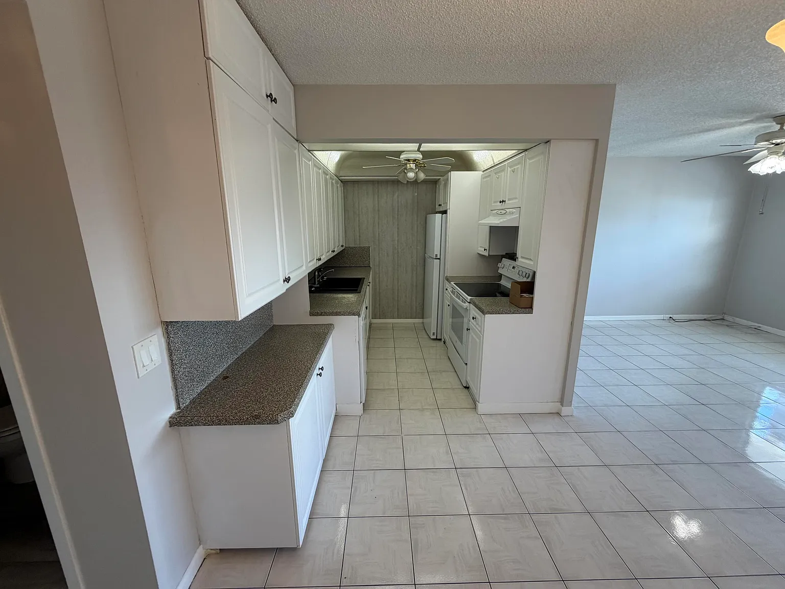 1 bed, 1.5 bath, 738 sqft, $1,450 — Photo 4