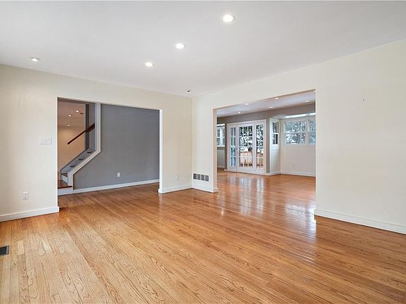 5th image of 640 W 61st St