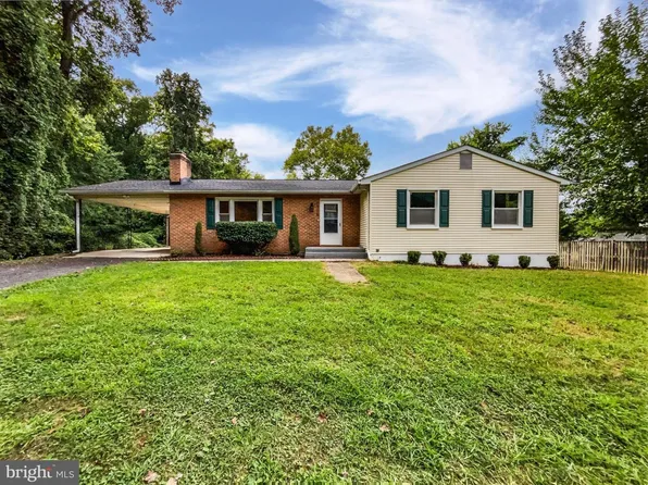 1715 Calais Ct, Oxon Hill, MD 20745