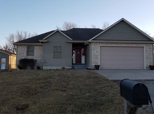 119 E Central Ave, Mayetta, KS 66509