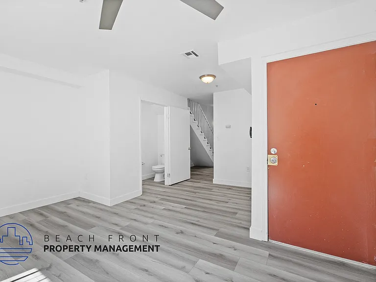 14740 Erwin — Photo 10