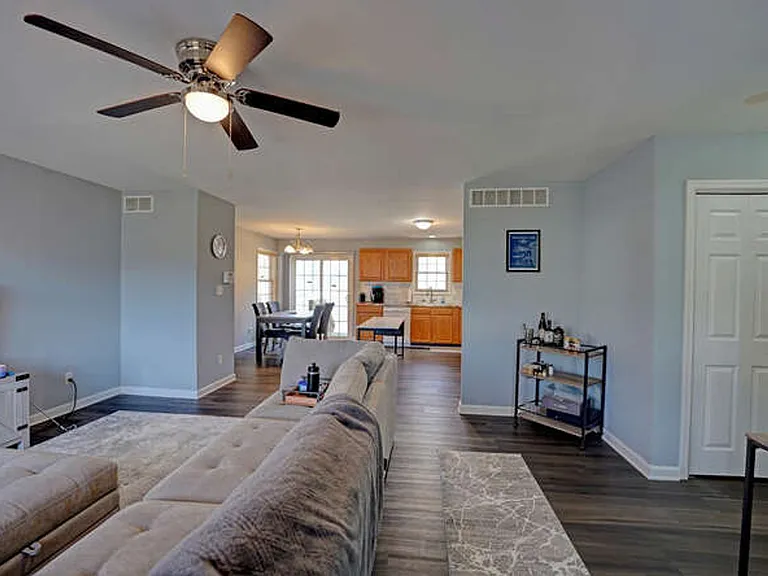 110 Fox Dale Rd — Photo 18