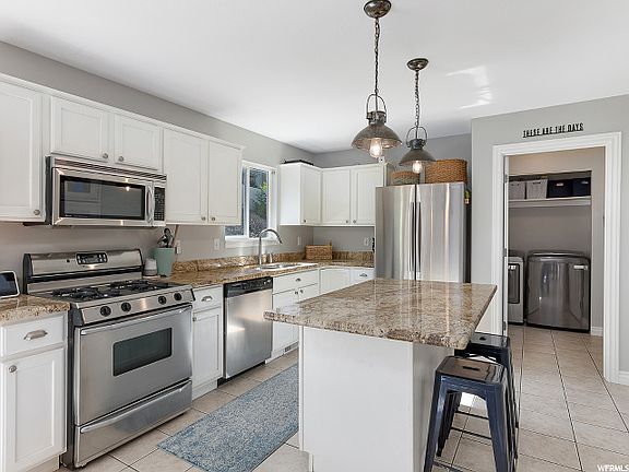 3rd image of 10492 N Sugarloaf Dr