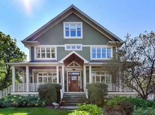 461 Phillips Ave, Glen Ellyn, IL 60137