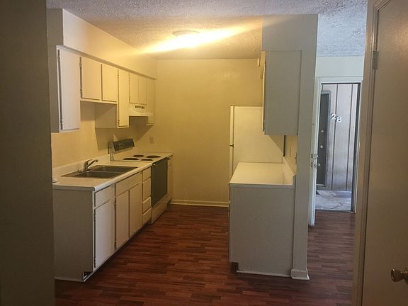 4th image of 112 Robinwood Dr APT 32