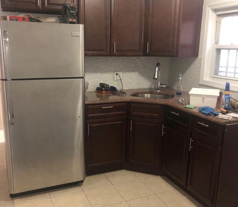 1st image of 653 E 224th St #2
