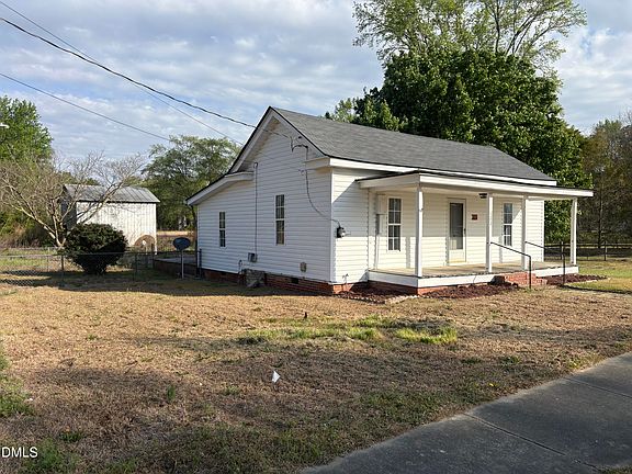 5th image of 122 E Main St
