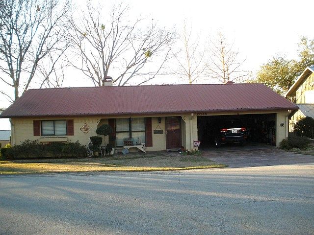 1st image of 15544 Lakeside Dr