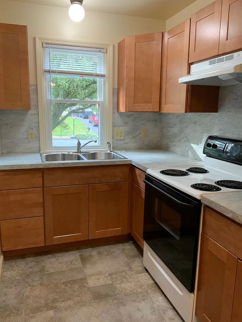 1633 Chadwick Circle — Photo 4