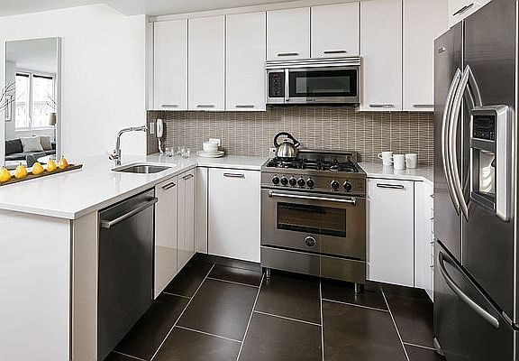4th image of 250 W 93rd St APT 14G