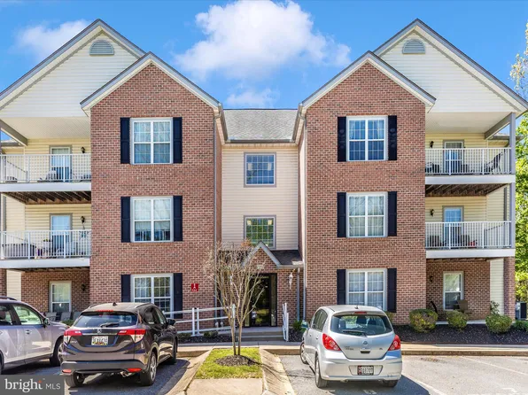 32 Bella Vita Ct, Westminster, MD 21157