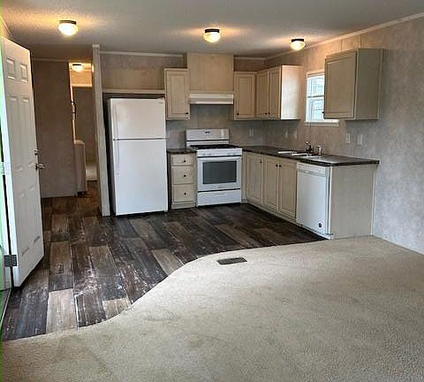 2nd image of 49431 Oak Dr #41
