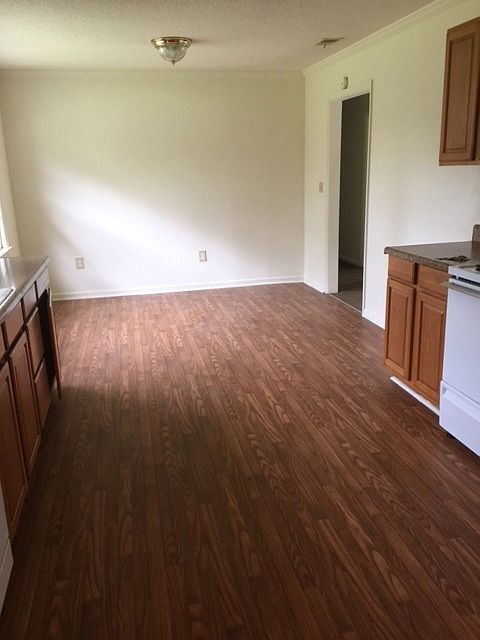 1st image of 4564 Garwood Dr