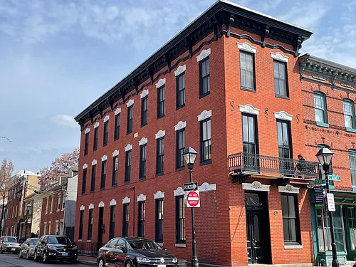 1601 Shakespeare St Photo 1