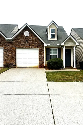 221 Alton Cir Photo 1