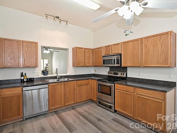 4th image of 1230 Winding Path Rd