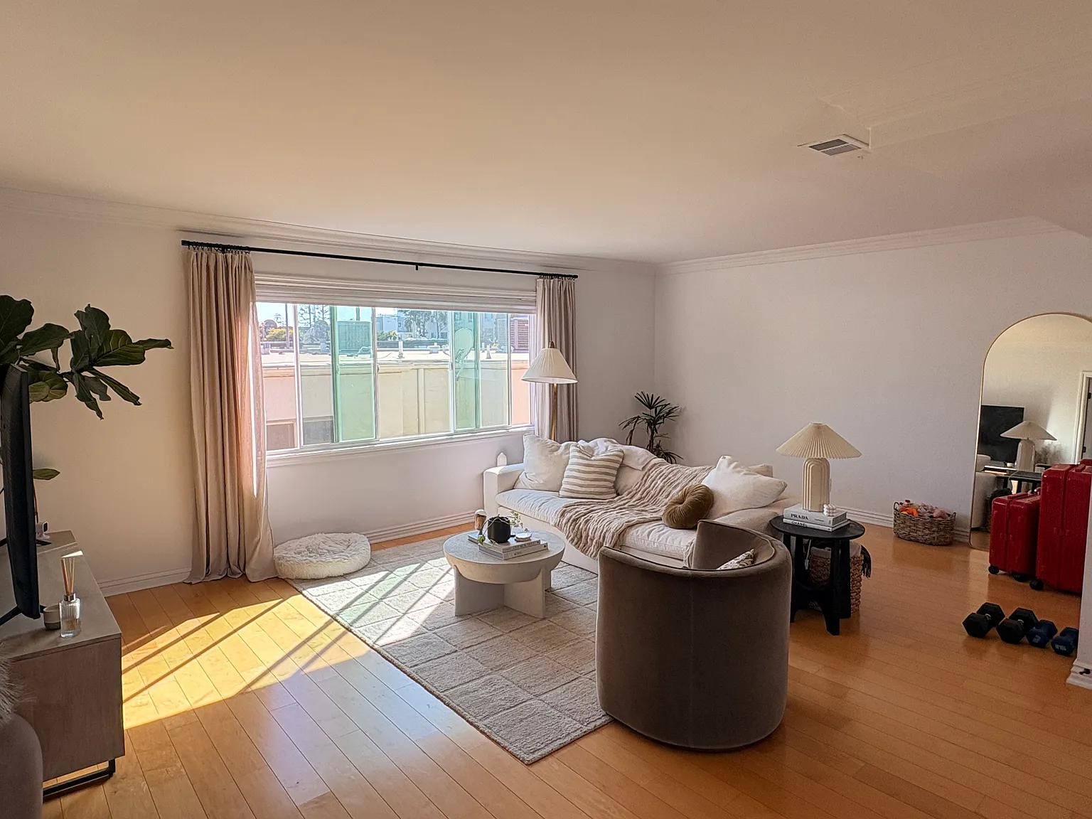 1 bed, 769 sqft, $3,250 — Photo 4