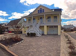 266 N 7th St, Surf City, NJ 08008