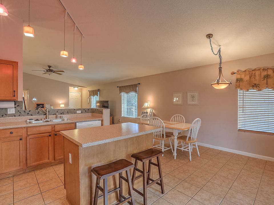 2nd image of 3713 Rancher Loop NE