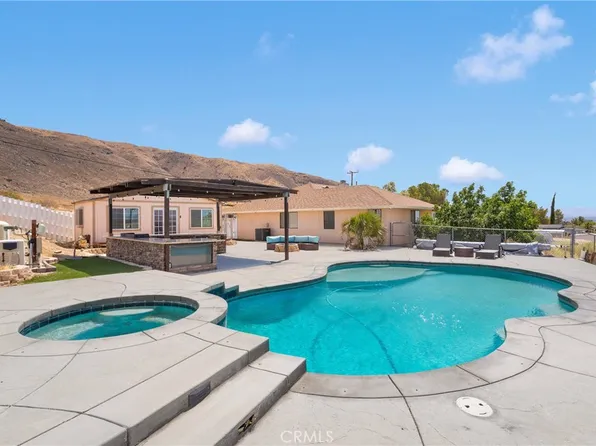 22752 Roundup Way, Apple Valley, CA 92308