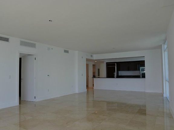 4th image of 3951 S Ocean Dr Unit 703