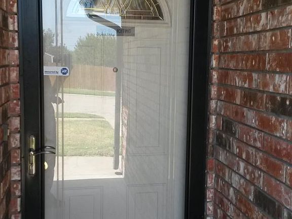 2nd image of 4804 Leaning Oak Dr