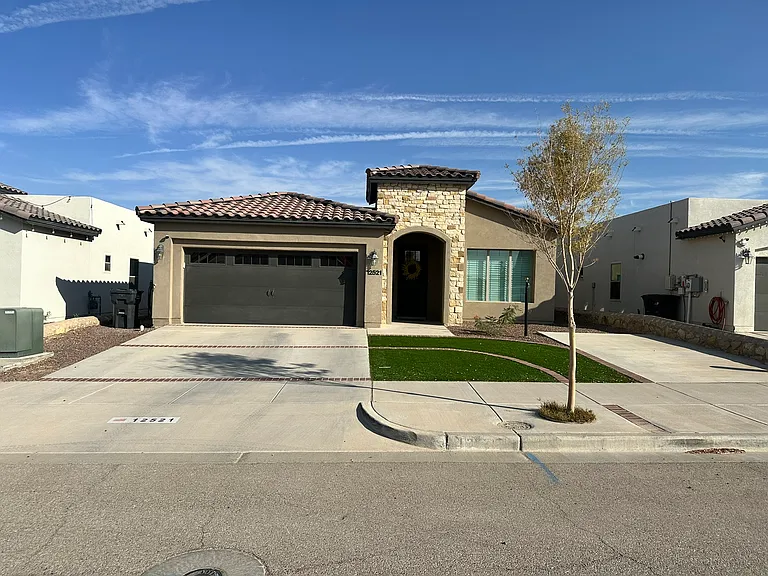 12521 Triple Crown Ave — Photo 1
