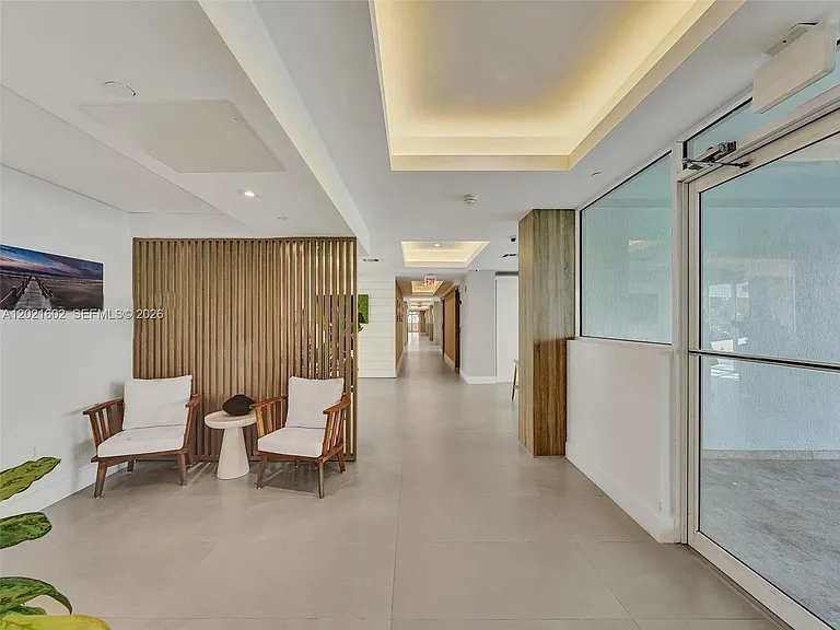 5900 Collins Ave #408 — Photo 37