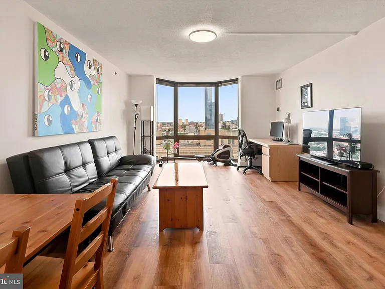 2018 Walnut St #32-23J — Photo 7