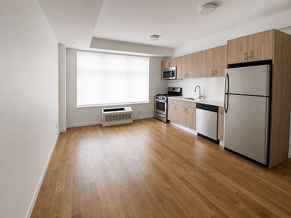 5th image of 618 Bushwick Ave APT 727