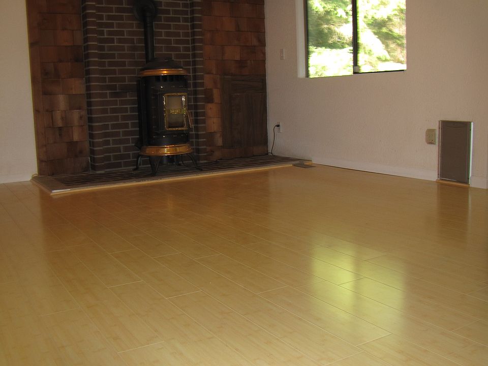 family/dining room 