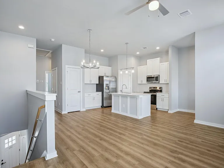 5751 Spring Stuebner Rd — Photo 2