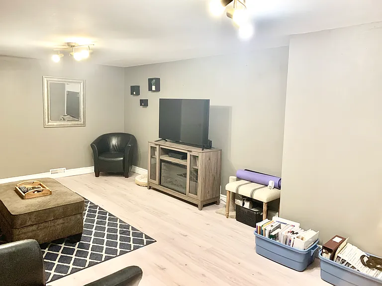 2 Cynthia St — Photo 23