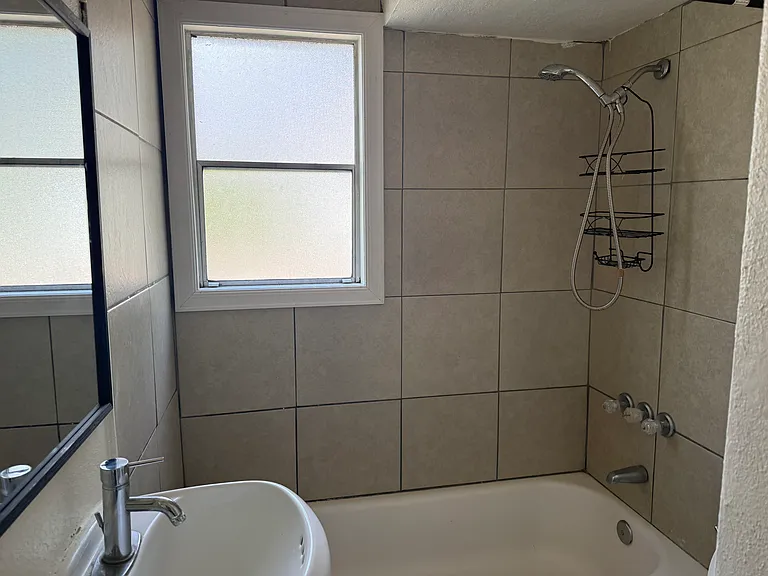 238 Madison St #9 — Photo 7