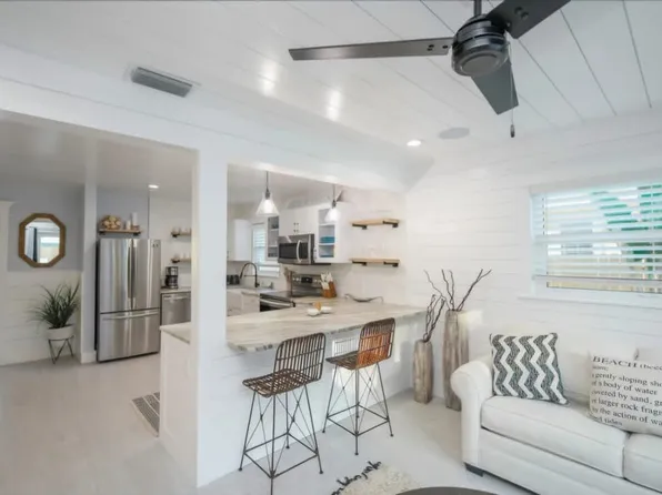 613 Fern St #Id1366637p, Anna Maria, FL 34216