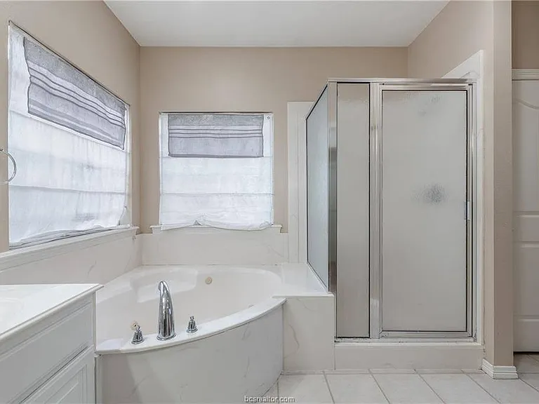 305 Stoney Hills Ct — Photo 25