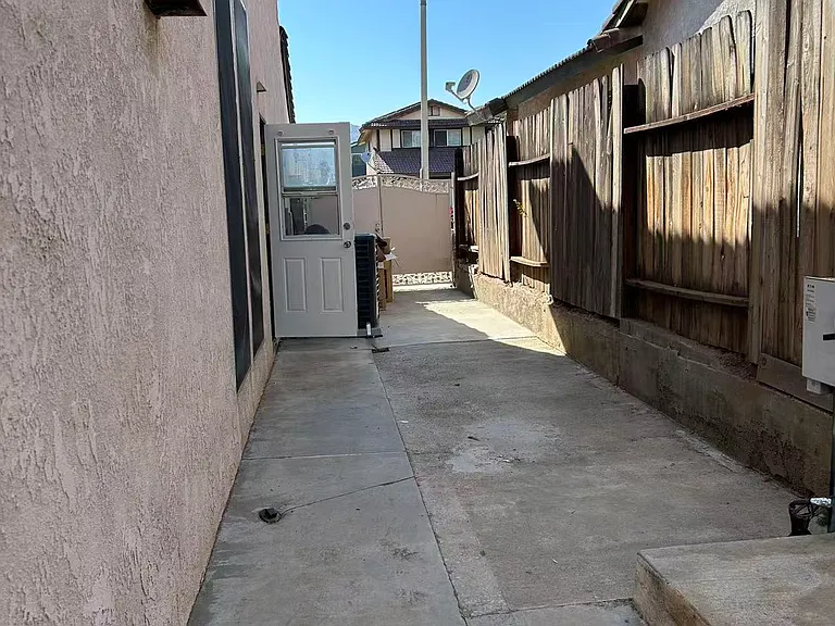 11110 Debra Way — Photo 15