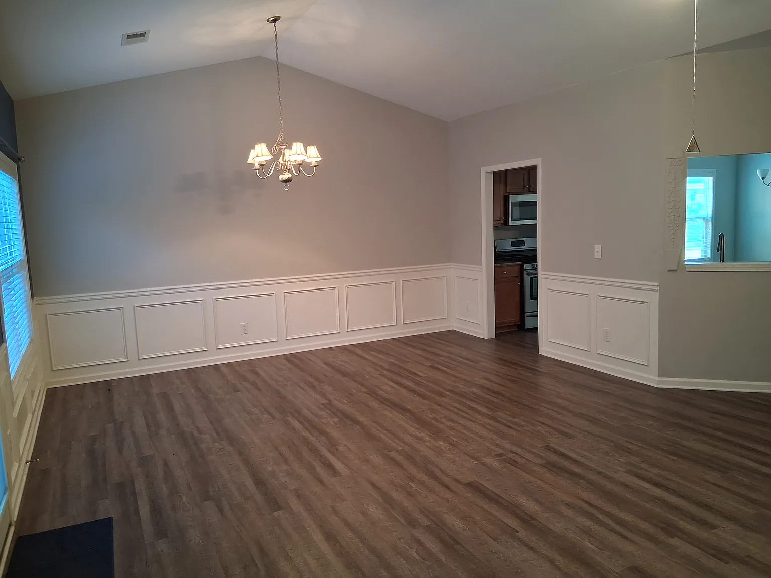 3 bed, 1667 sqft, $2,250 — Photo 3