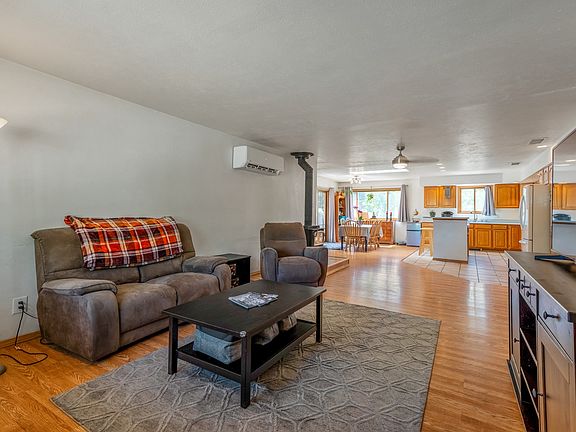 2nd image of 79 Ensenada Dr