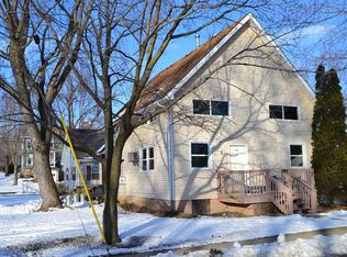 300 E Canal St UNIT 4, Utica, IL 61373