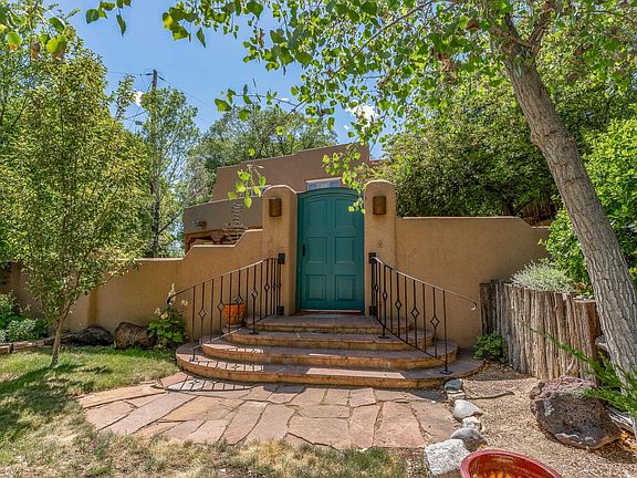 3rd image of 309 Ranchitos Road