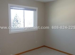 810 Walnut St, Verona, WI 53593